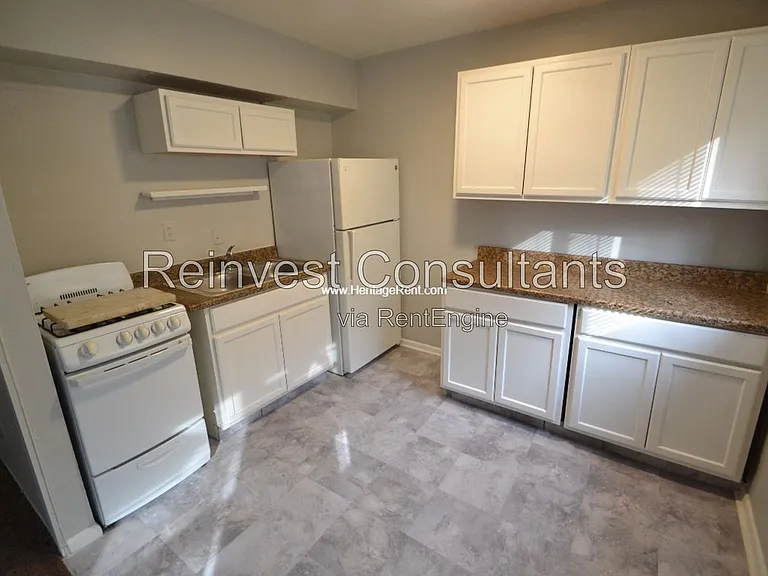 6330 Montgomery Rd #4 — Photo 4