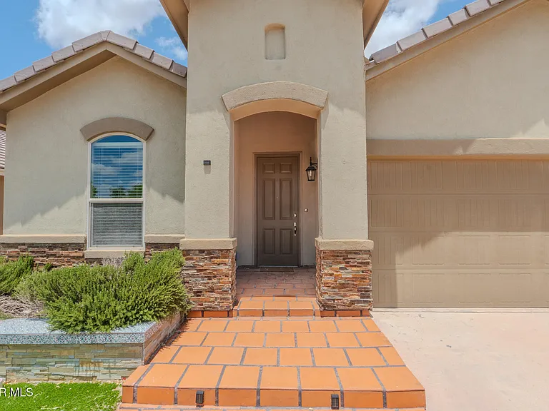 12485 Knightsbridge Dr — Photo 4