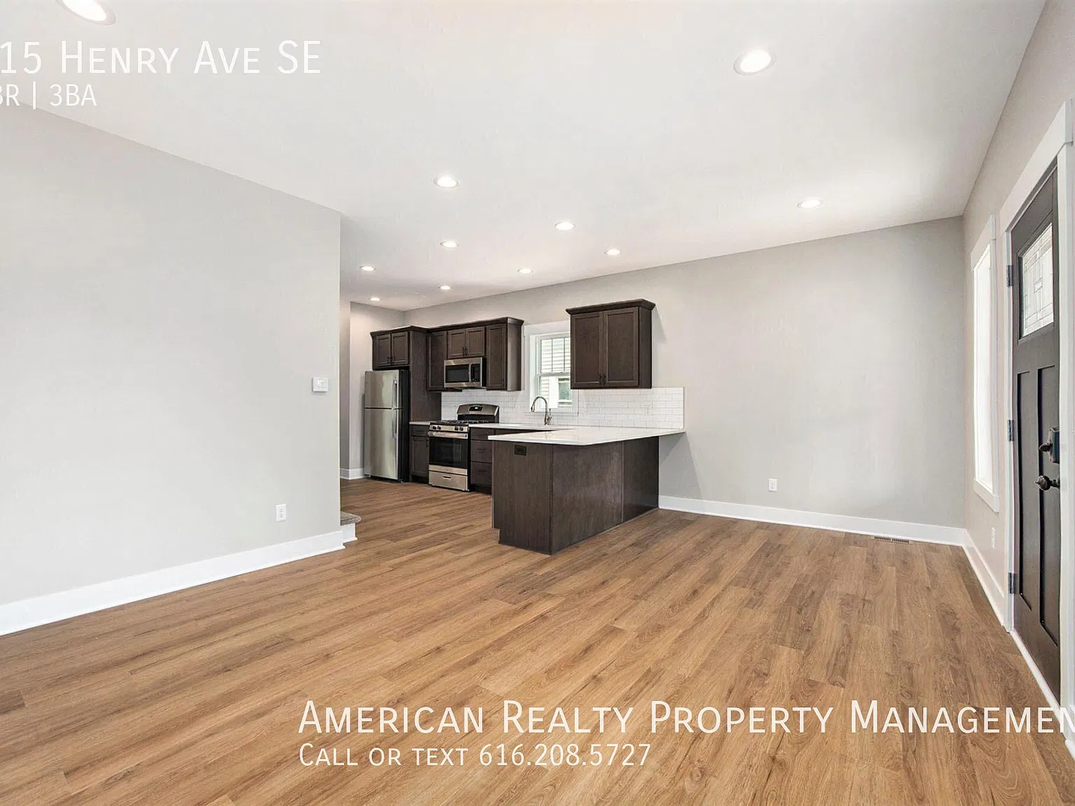 5 bed, 2.5 bath, 1800 sqft, $3,400 — Photo 2