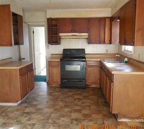 2nd image of 1901 Houston Ave