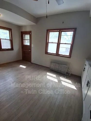 140 Belvidere St W Photo 1