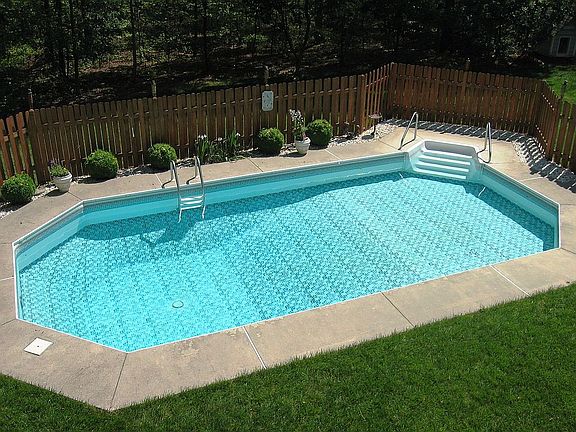32' x 16' in ground pool