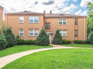 5860 Sunshine Dr APT 1N, Saint Louis, MO 63109