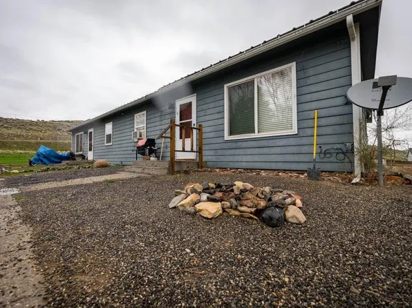 11 Cottontail Ln, Cody, WY 82414