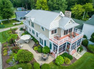 17500 Williams St, Spring Lake, MI 49456