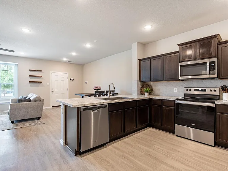 2308 Davenport Dr — Photo 13