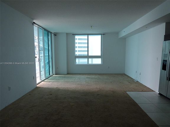 5th image of 1900 N Bayshore Dr APT 2905