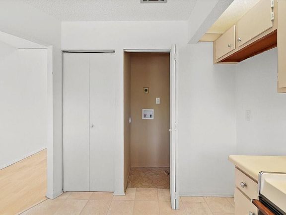 5th image of 164 Avant Garde Cir Unit 164