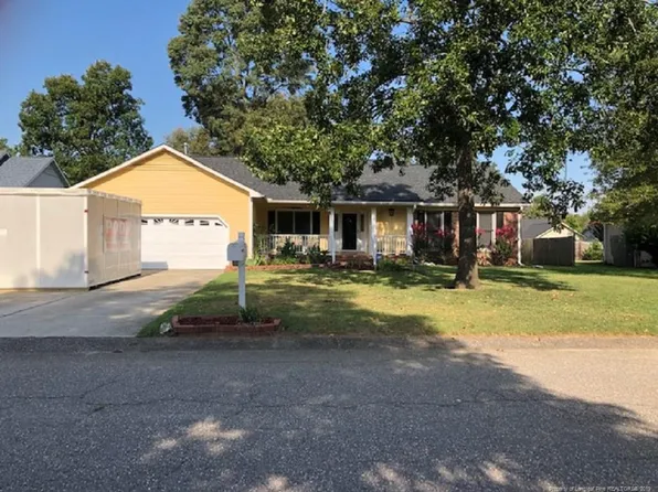 512 Blackbird Rd, Fayetteville, NC 28314