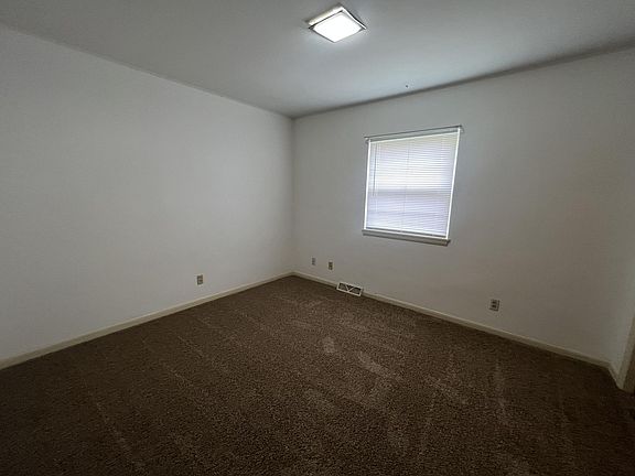 5th image of 2042 N Broad St