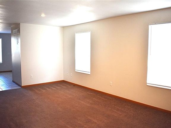 3rd image of 11789 Ridgeway Dr