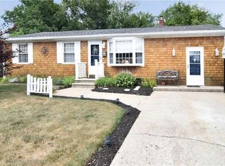 48 Highview Dr, West Warwick, RI 02893