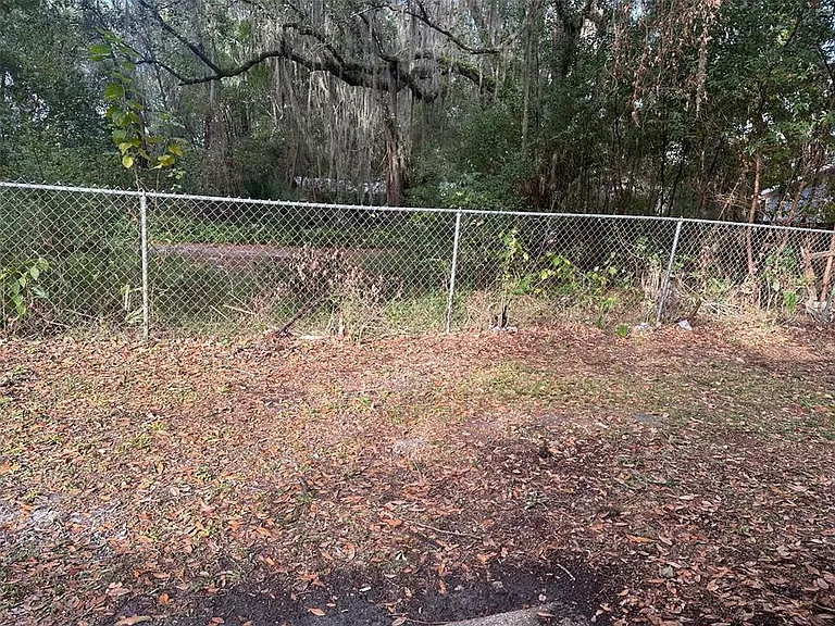 657 NE Waldo Rd — Photo 20
