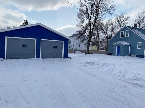 5th image of 313 Cazinove St