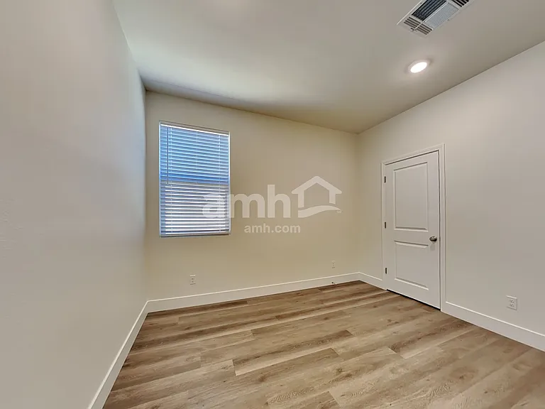 521 Silverbell Falls Pl — Photo 15