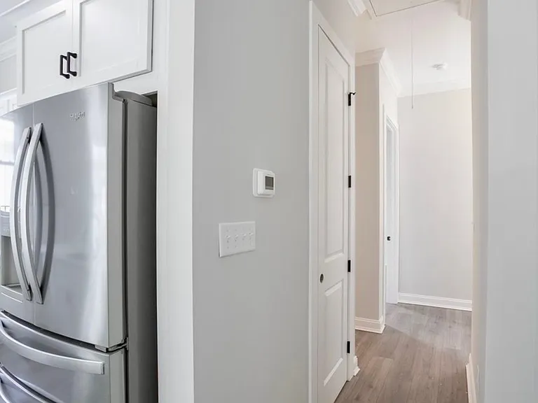 1718 Barnard St #1718 — Photo 37
