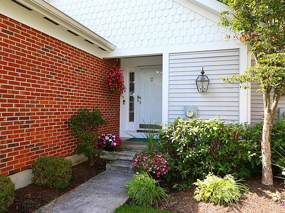 2nd image of 5017 Bristol Ct