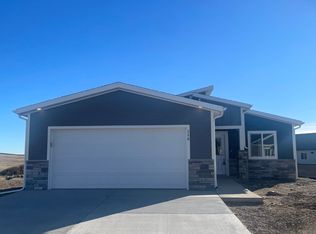 228 N Valley Dr, Rapid City, SD 57703