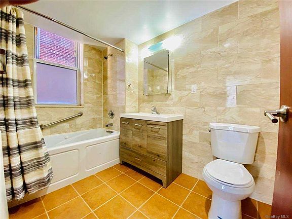 4th image of 8276 116th St