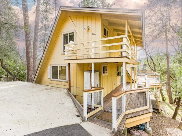 21900 Feather River Dr, Sonora, CA 95370
