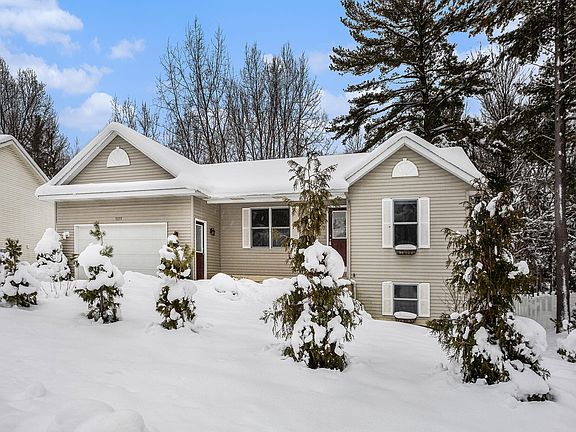 3rd image of 5255 Green Pine Ct SE