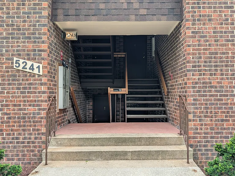 5241 W Running Brook Rd #102 — Photo 3