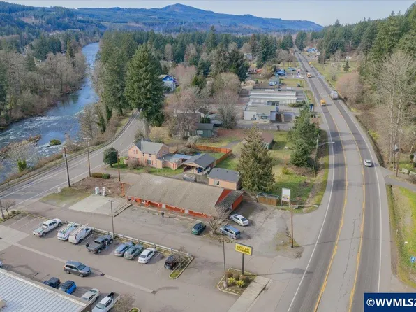 300 NW Santiam Blvd, Mill City, OR 97360