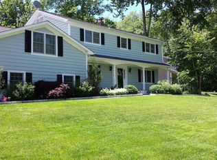 1957 Glenrock St, Yorktown Heights, NY 10598