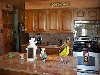 5th image of 10 Fisher Ln
