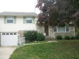 6 W Plumstead Ave, Lansdowne, PA 19050