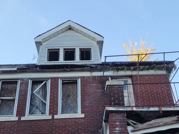 detroit-michigan-88294099 picture