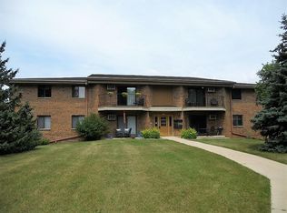 4415 S Greenridge Cir #4415, Greenfield, WI 53220