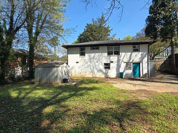 4th image of 1755 McKenzie Dr