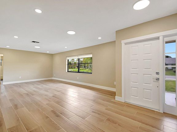 5th image of 1365 NW 29th Avenue