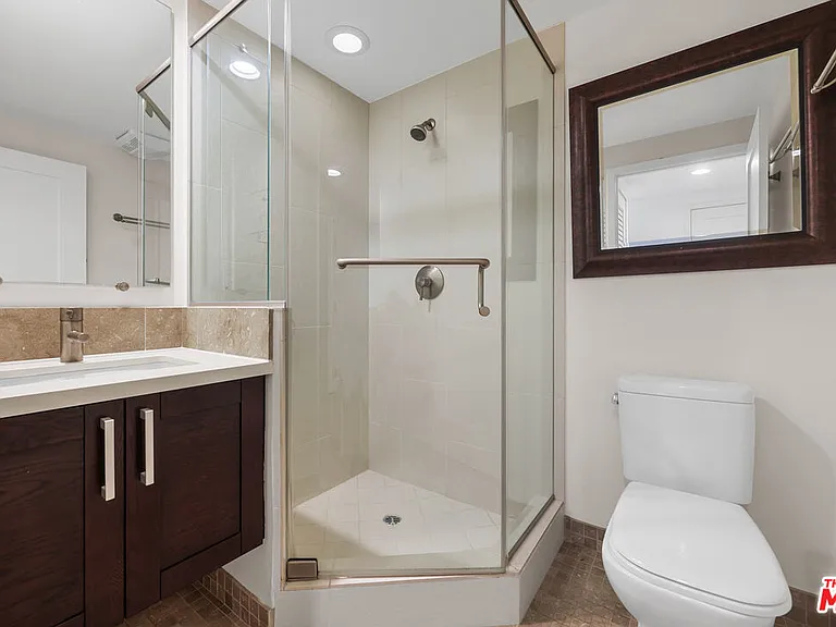 7133 Hawthorn Ave #Penthouse 6 — Photo 21