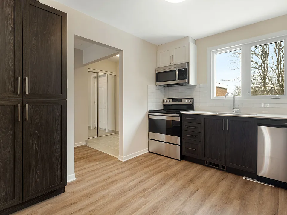 2190 Halifax Dr #14