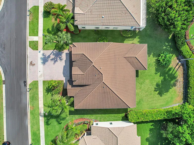 4190 Bahia Isle Cir — Photo 52