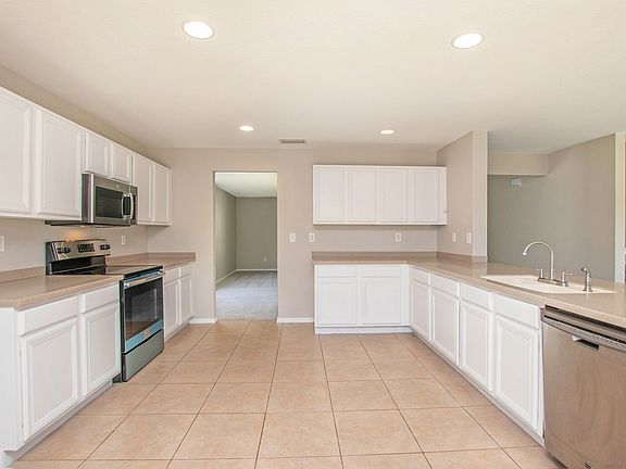 2nd image of 30744 Sonnet Glen Dr