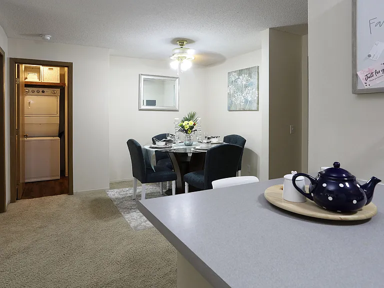 Claremont Apartments — Photo 27
