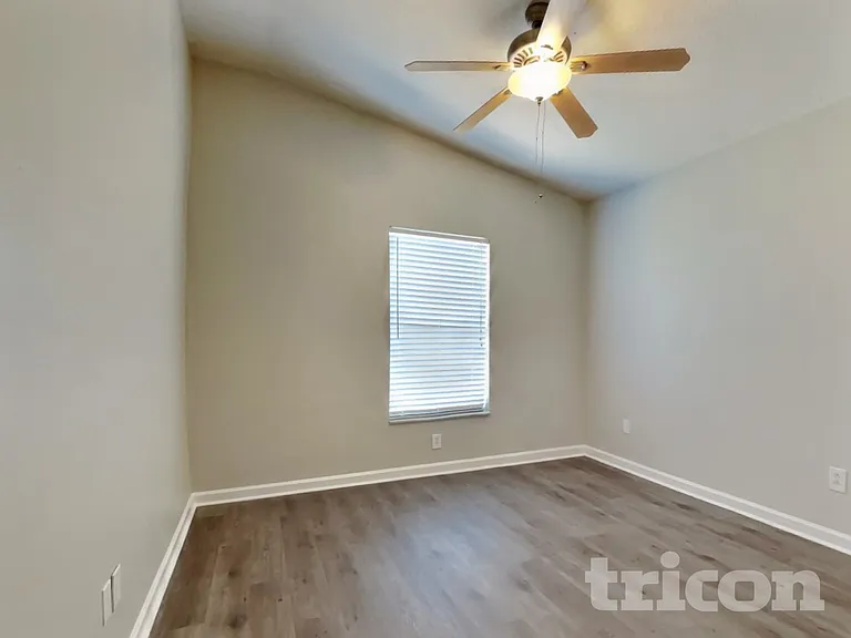 12329 Cedarfield Dr — Photo 14