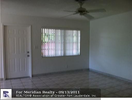 5th image of 420 NE 45th St #1