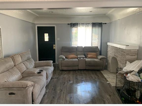 3rd image of 2742 Glenwood Pl