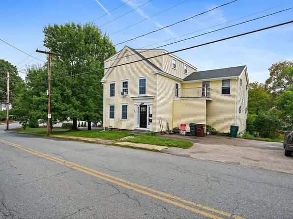 54 High St, Amesbury, MA 01913