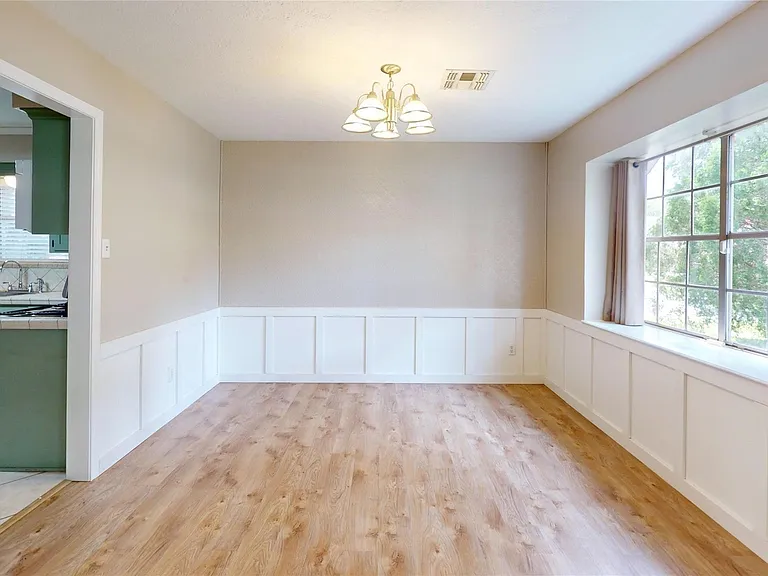 5221 Cottonwood Cir — Photo 6