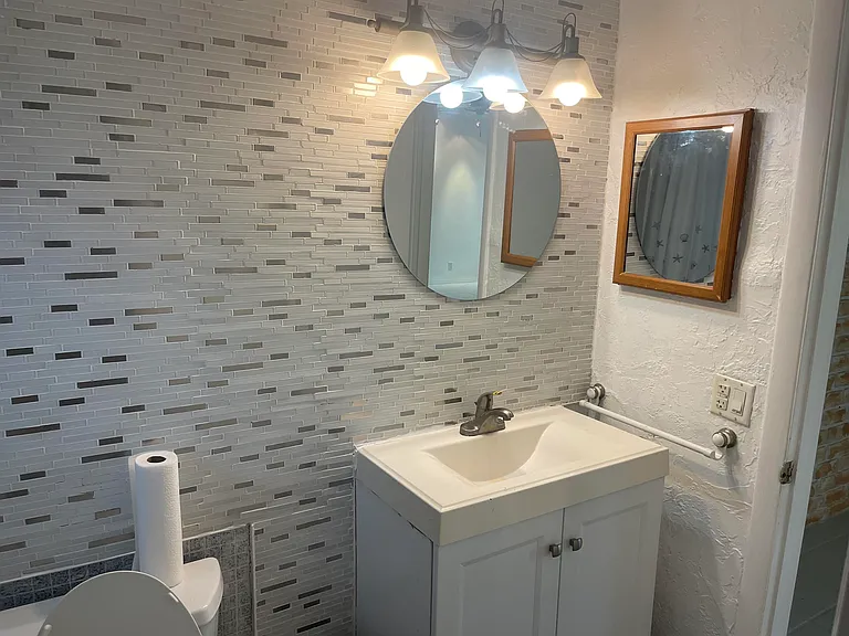 1525 SE 15th St NE #2 — Photo 9