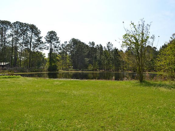 4th image of 16572 Village Green Dr N