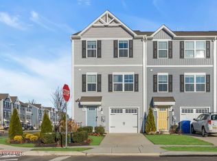 1 L Wendowski St, Edgewater Park, NJ 08010