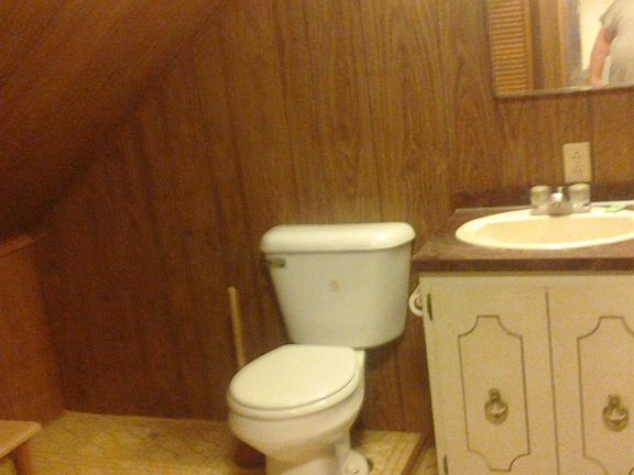 5th image of 418 Byllesby Ave APT 4