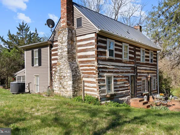 37275 Charles Town Pike, Purcellville, VA 20132