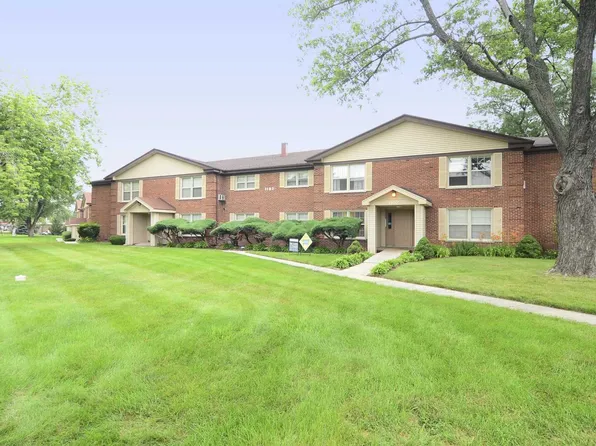 Colonial Manor, 1102 Plainfield Rd #Fc45970f8, Darien, IL 60561